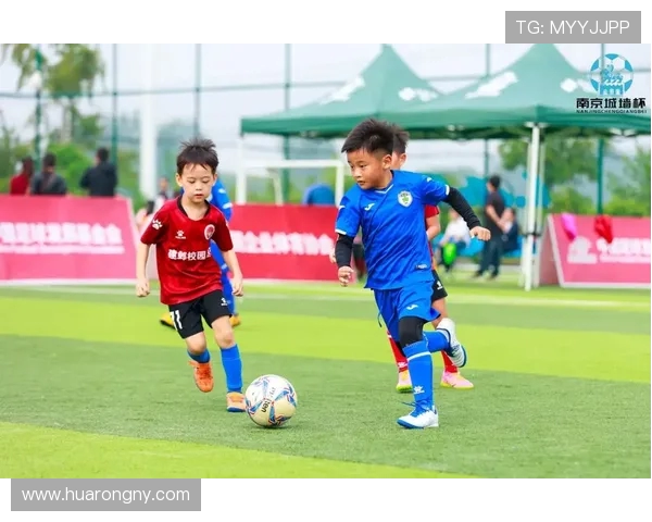 下哈特市与北惠灵顿的激烈对决展现足球魅力与团队精神 下哈特市与北惠灵顿的激烈对决展现足球魅力与团队精神