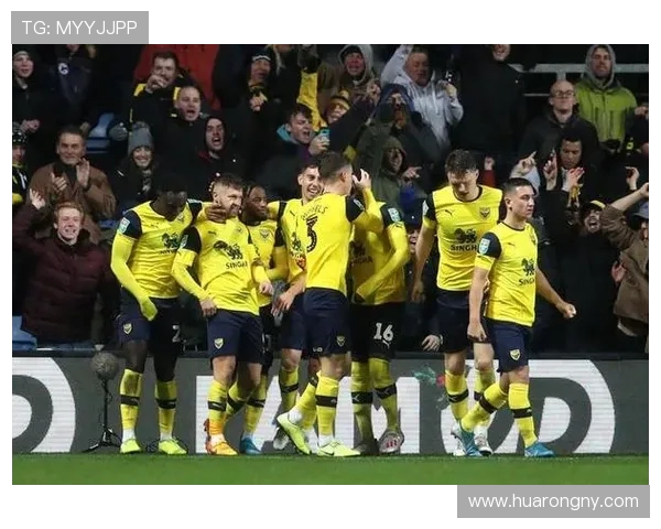 牛津联与克鲁比赛因天气原因延迟进行球迷期待新赛程安排