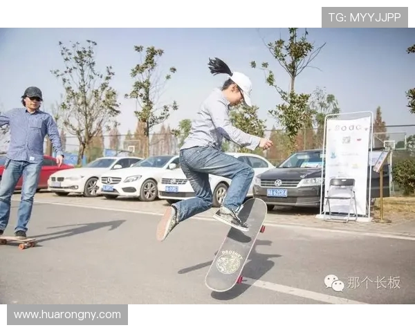 重庆滑板队在马拉松大满贯中的技术表现全解析与点评