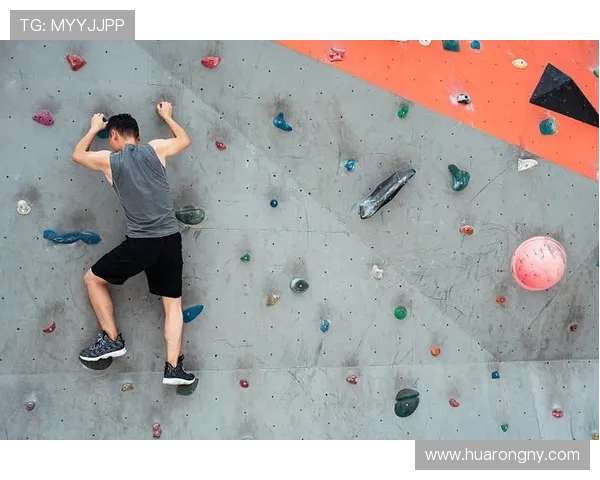 重庆攀岩队的团队协作与攀登精神探讨之旅