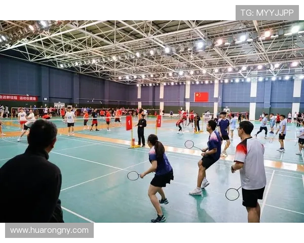 陈娜独家分享羽毛球技巧与心得助你提升竞技水平与乐趣 陈娜独家分享羽毛球技巧与心得助你提升竞技水平与乐趣